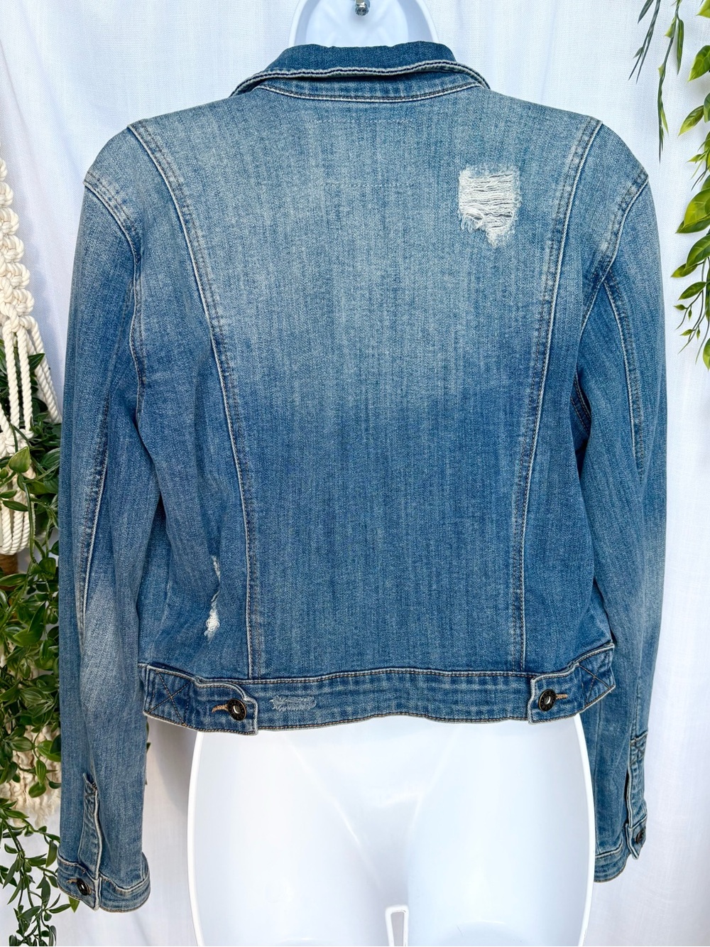 Guess Y2K Cropped Denim Jacket in Distressed Medium Wash - Size Medium - Picture 2 of 8